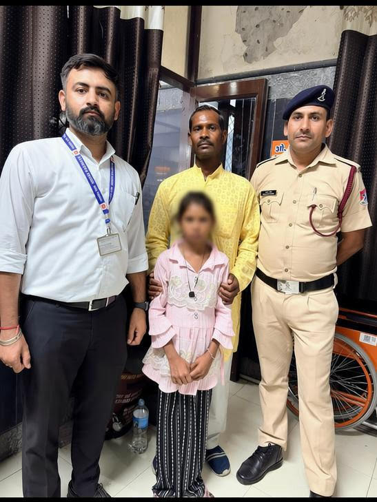 Railway staff reunites missing child with family 